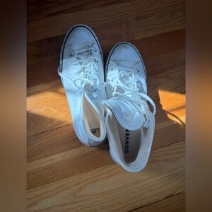 Converse White High Top Used US Size 9